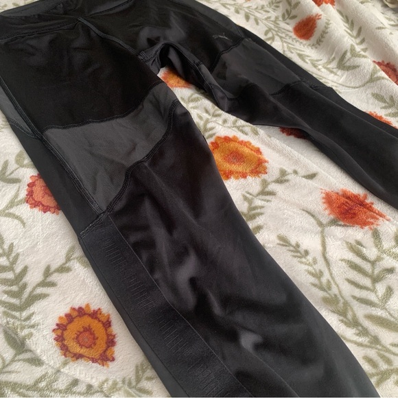 PUMA Athletic Tights - Women L - Picture 11 of 15